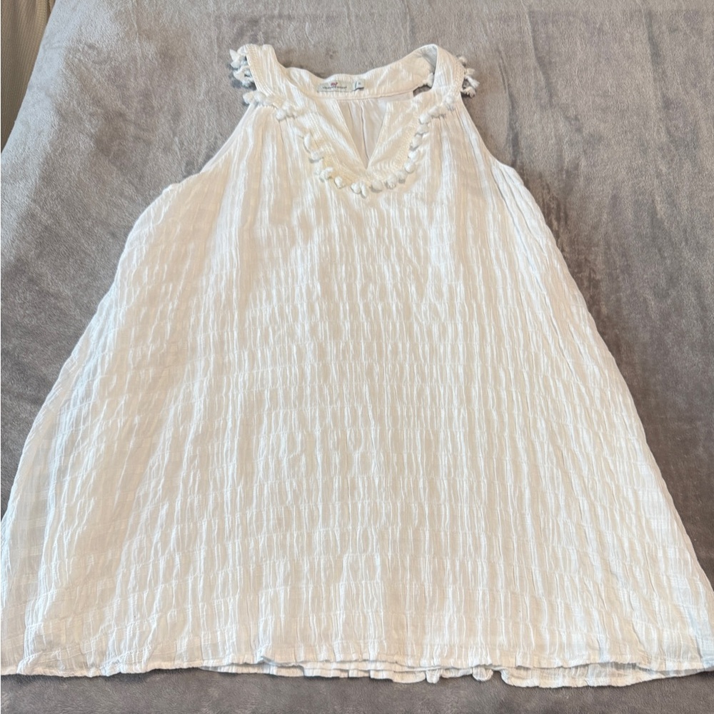 Vineyard Vines White Dress with Airy Fabric and A-Line Silhouette